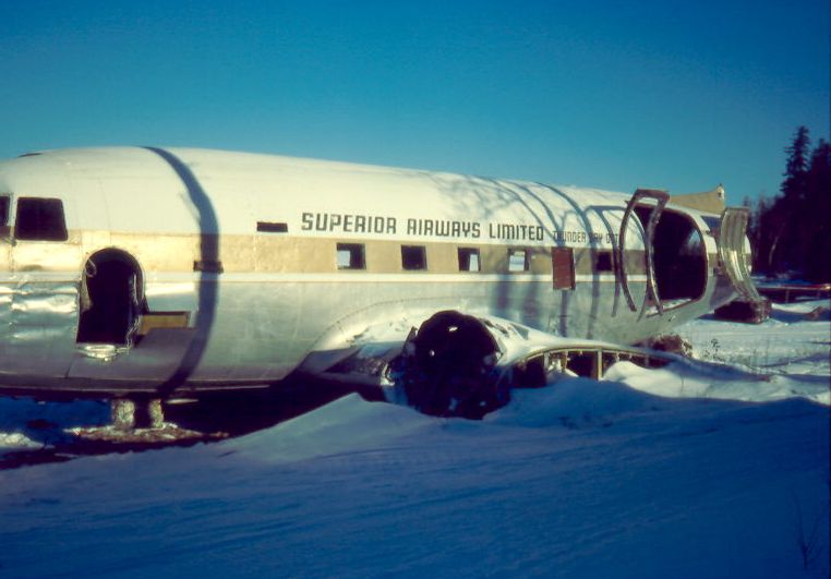 DC-3 Wunnummin Lake 1980 a.jpg