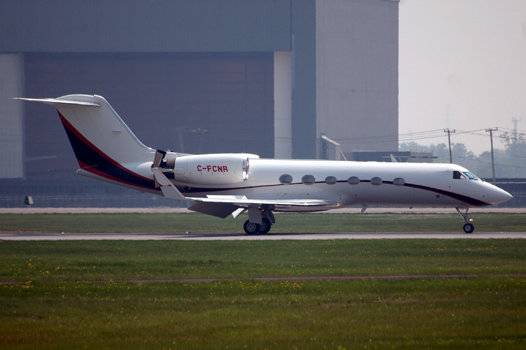 C-FCNR Gulfstream G-IV.jpg