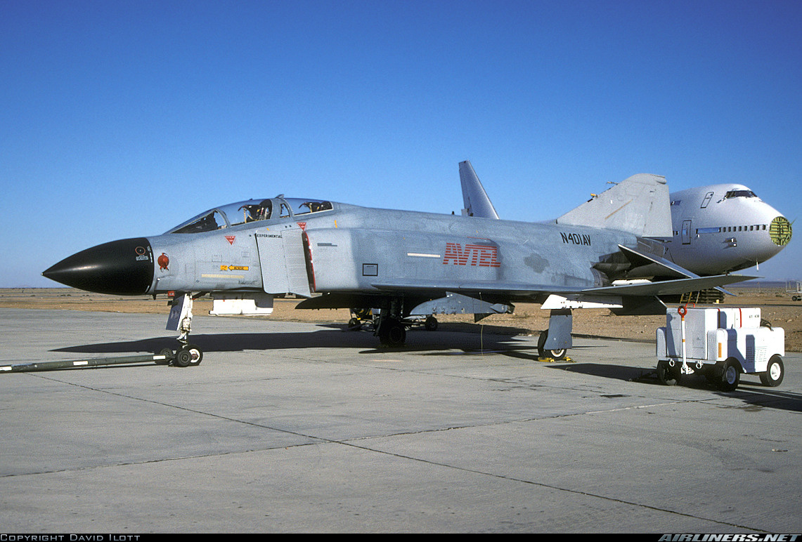 Avtel F-4D USAF 64-0952 / N401AV