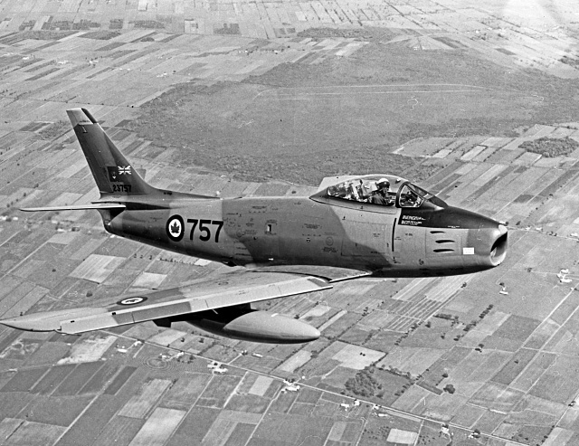 aircraft_sabre6_2.jpg
