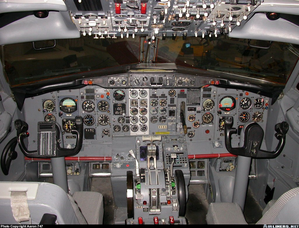 737-200.jpg